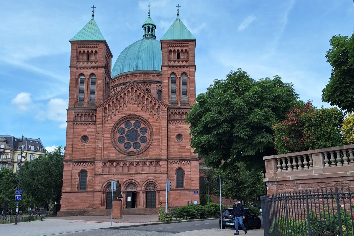 Katolicki kościół św. Piotra Młodszego w Strasburgu