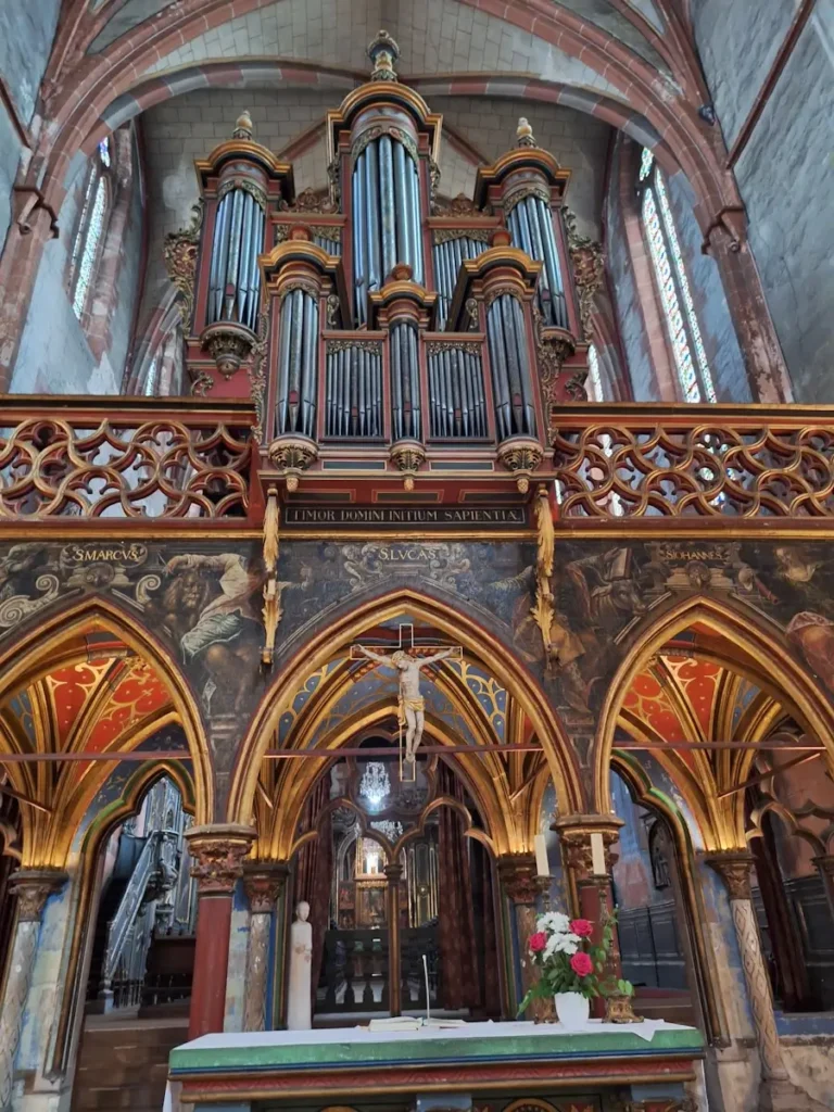 Wnętrze kościoła św. Piotra Młodszego w Strasburgu
